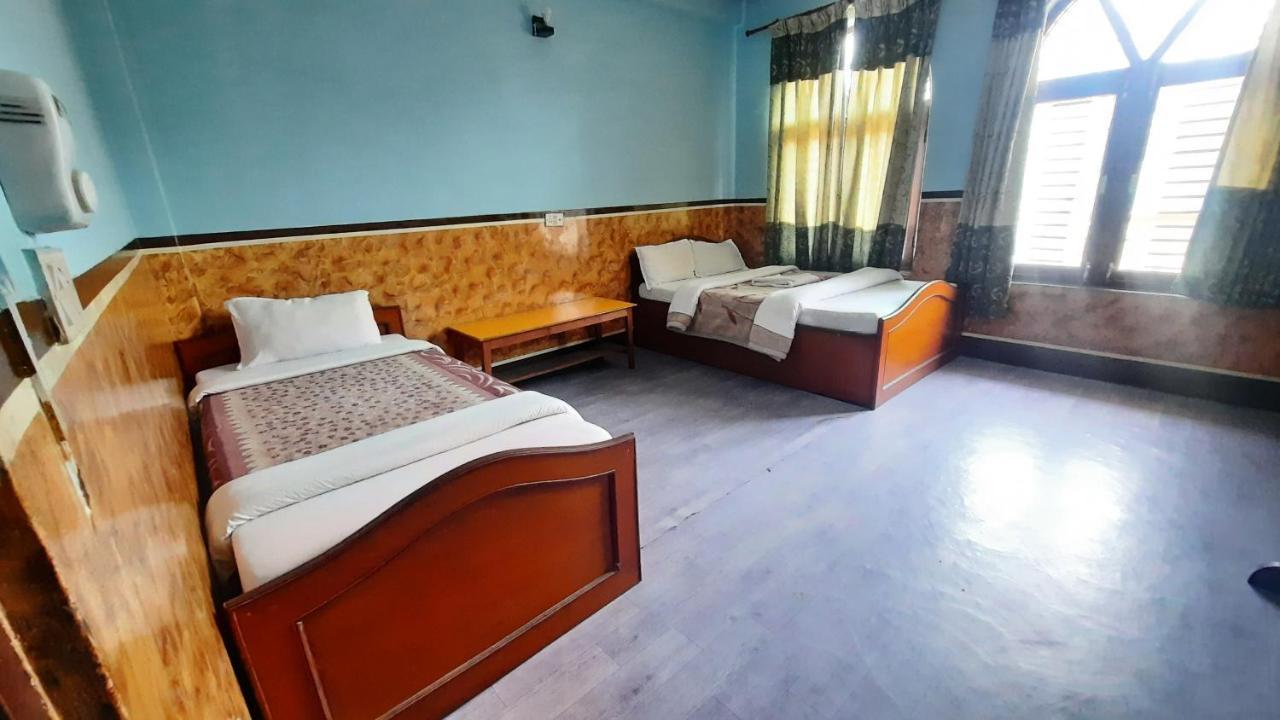 Hotel Lake Garden Похара Екстериор снимка